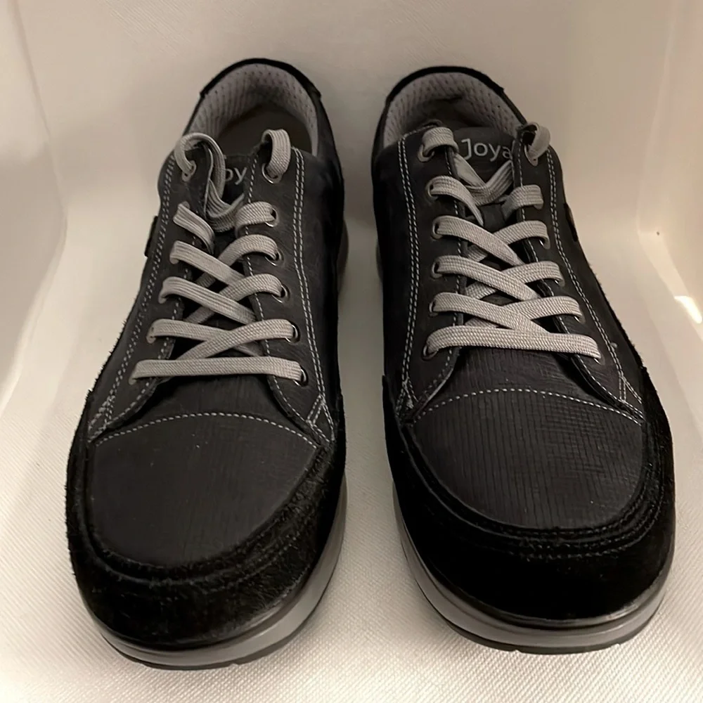 Joya Swiss Technology Sonja Navy Blue and Black Sneakers Size 9.5M - EUC